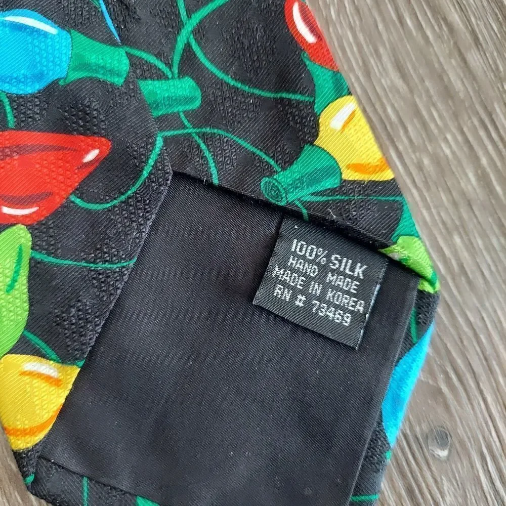 Looney Tunes Christmas 1995 Tweety Taz Bugs Porky Daffy Necktie Neck Tie